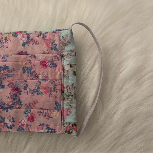 LoveShackFancy x Target Floral Face Mask w/ Pocket - Picture 4 of 9